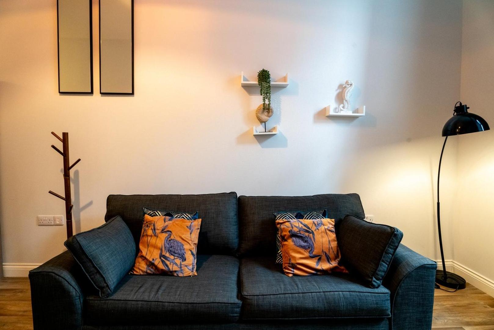Free Parking | Smart Tv | 4 Guests Apartment Swansea Exterior foto