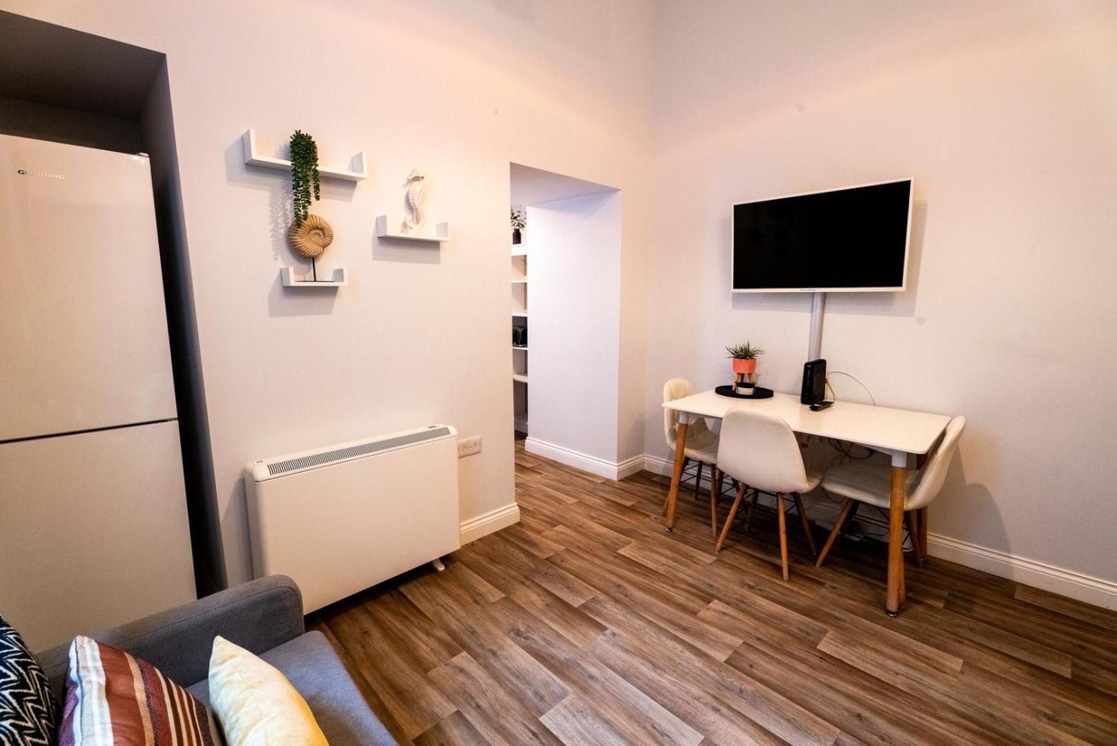 Free Parking | Smart Tv | 4 Guests Apartment Swansea Cameră foto